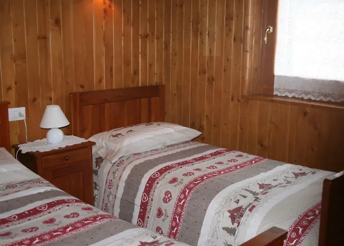 Sunlake Magneaz בית נופש *