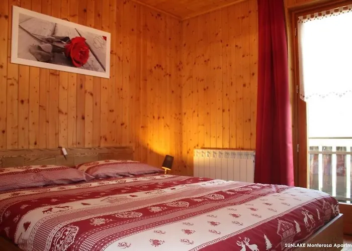 Sunlake Magneaz בית נופש *